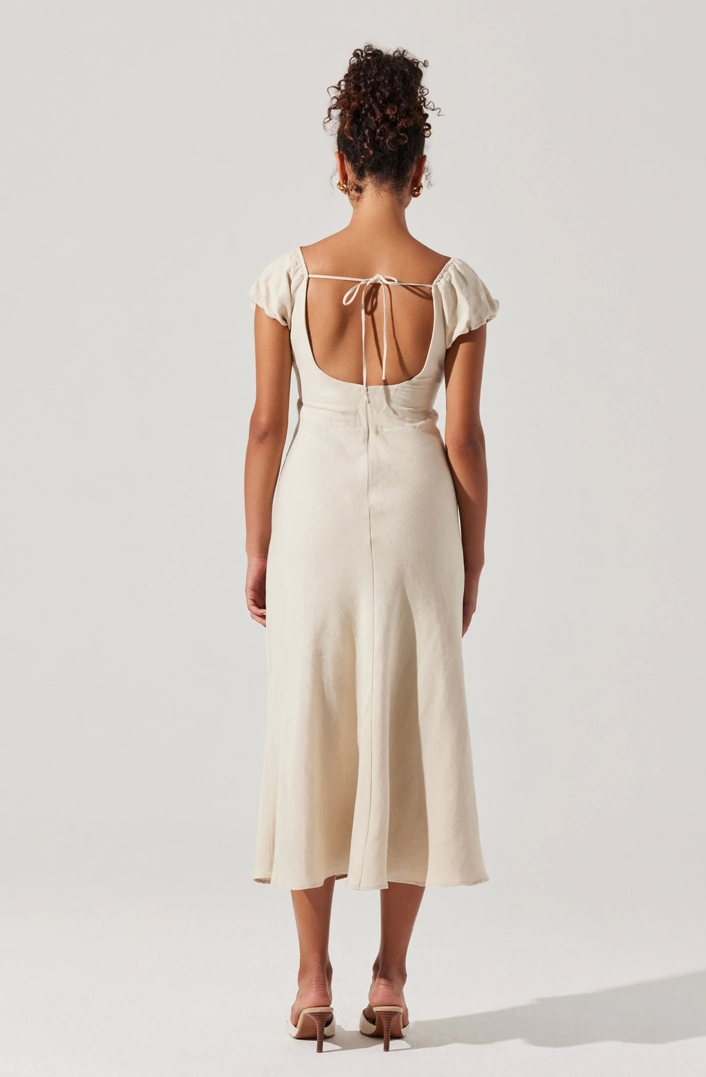 Leocadia Embroidered Puff Sleeve Midi Dress