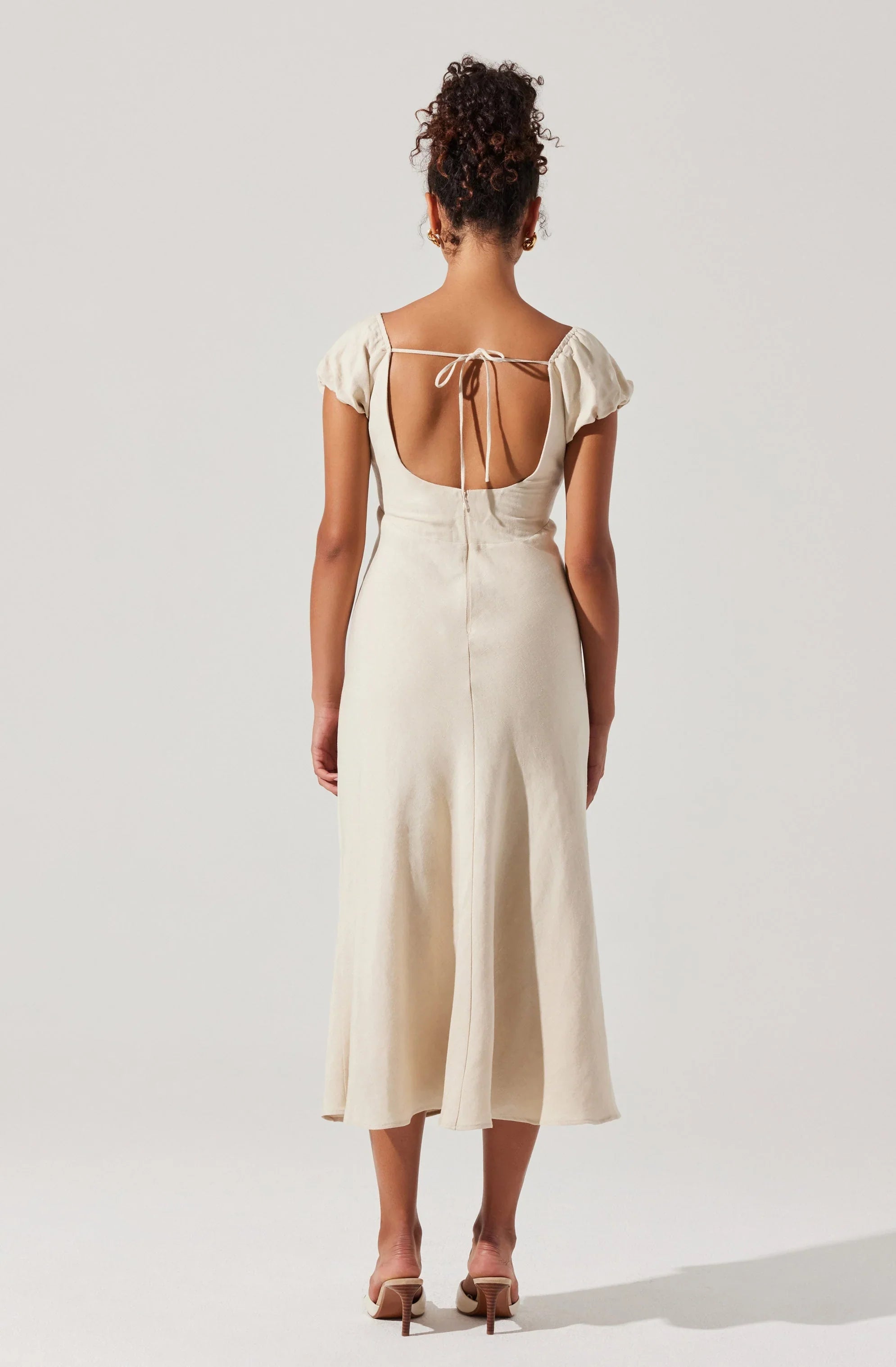 Leocadia Embroidered Puff Sleeve Midi Dress