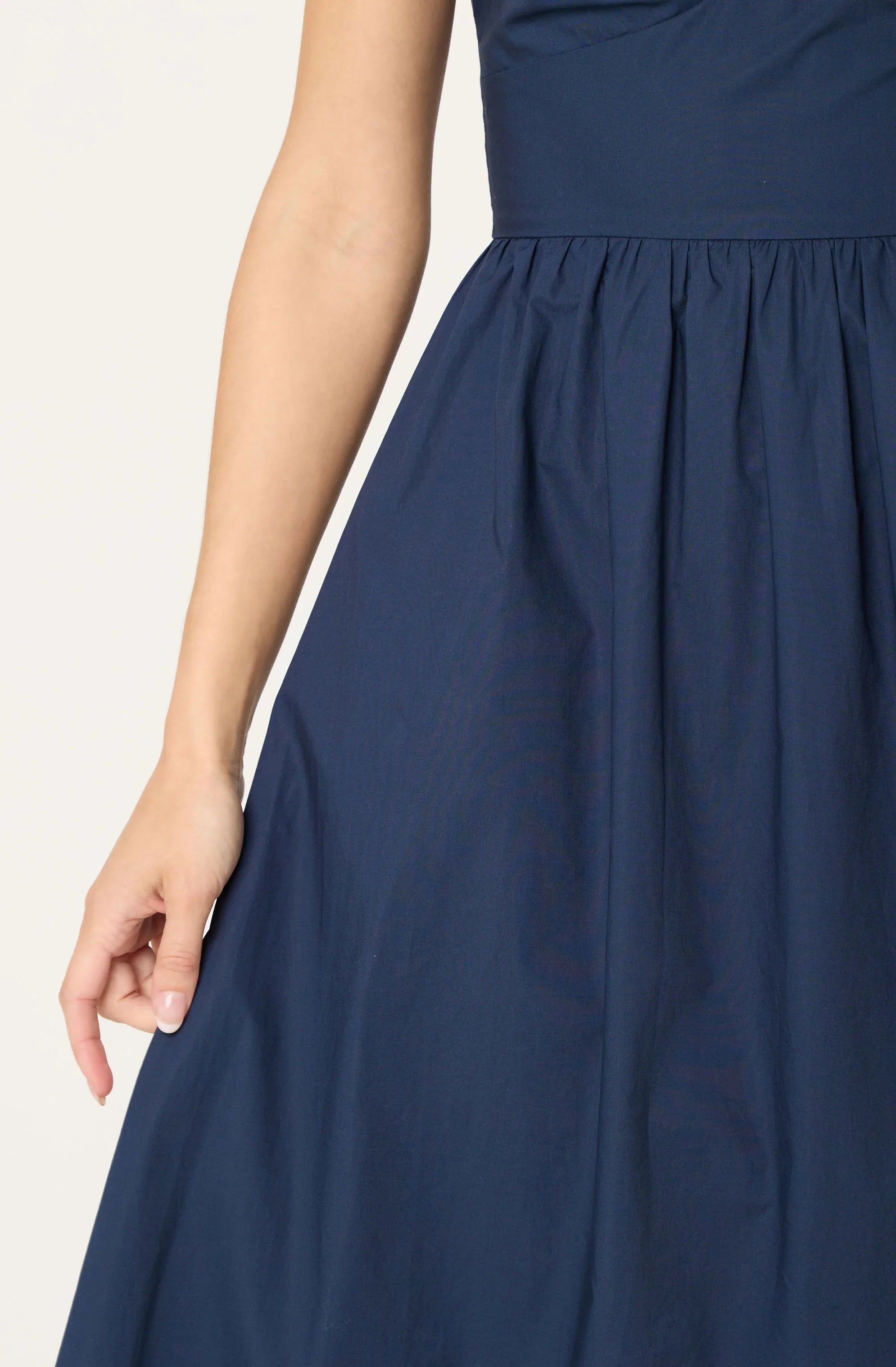 Contrast Sweetheart Midi Dress
