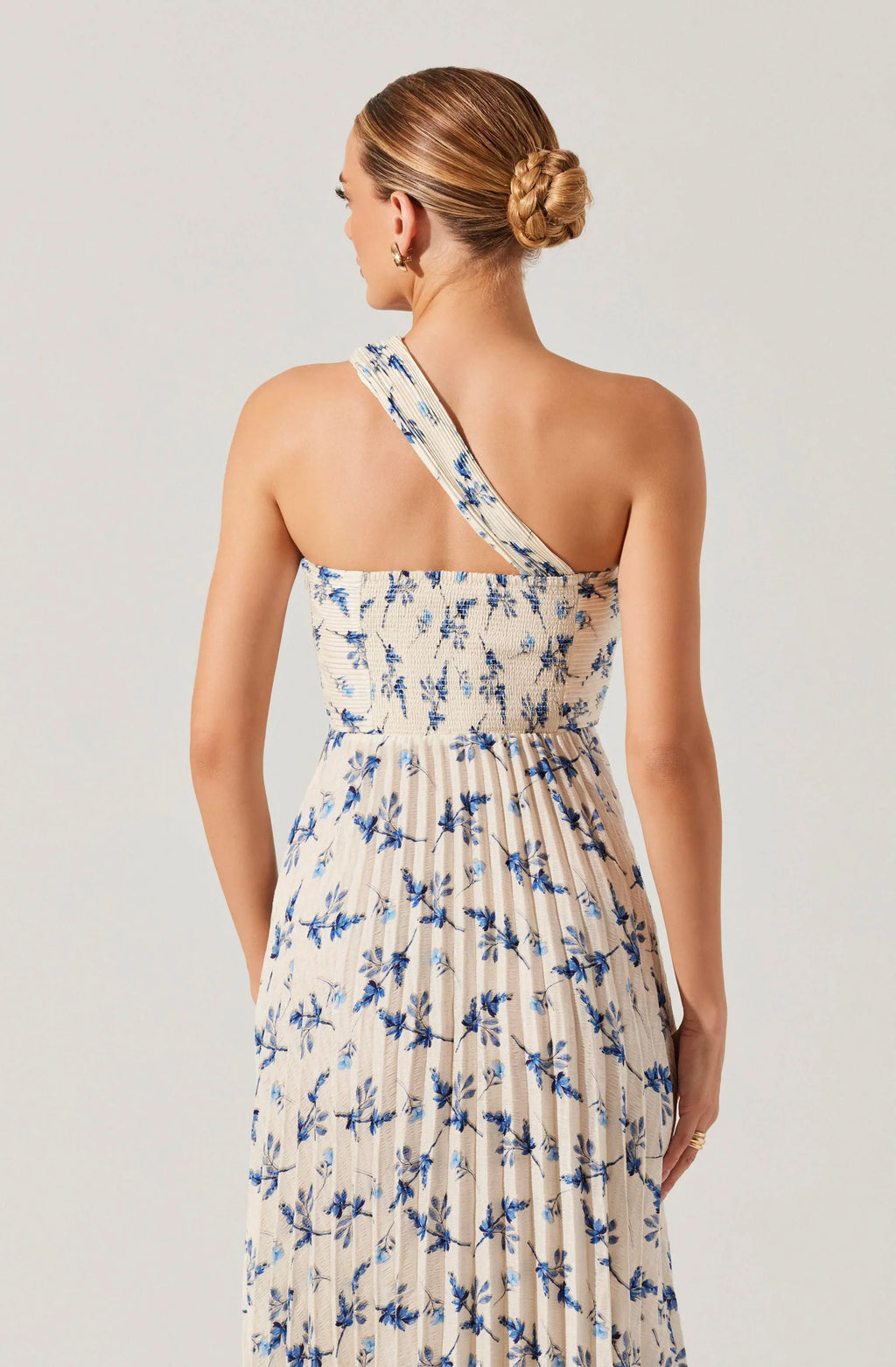 Rasya Pleated Floral Maxi Dress
